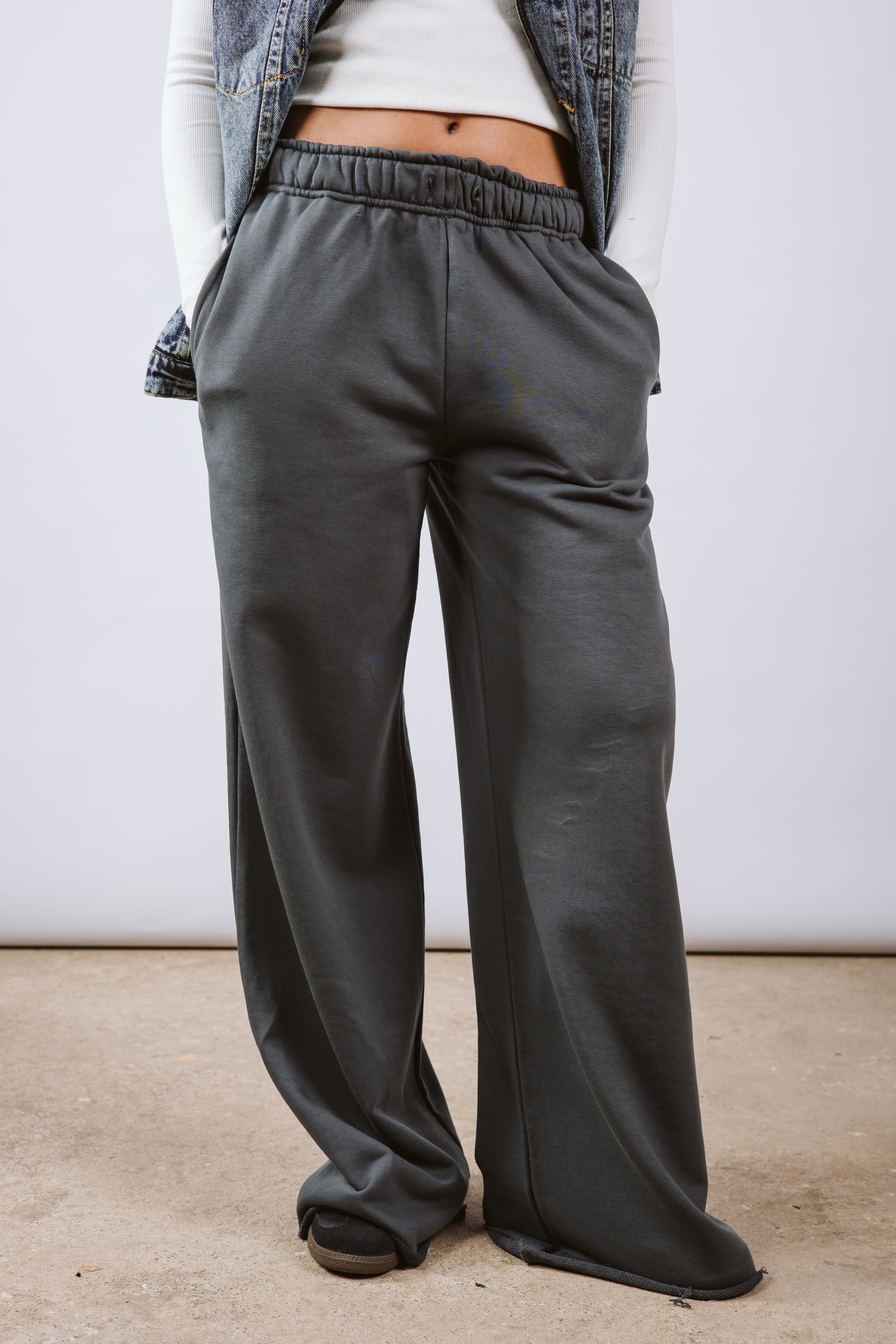 Straight-leg sweat pants