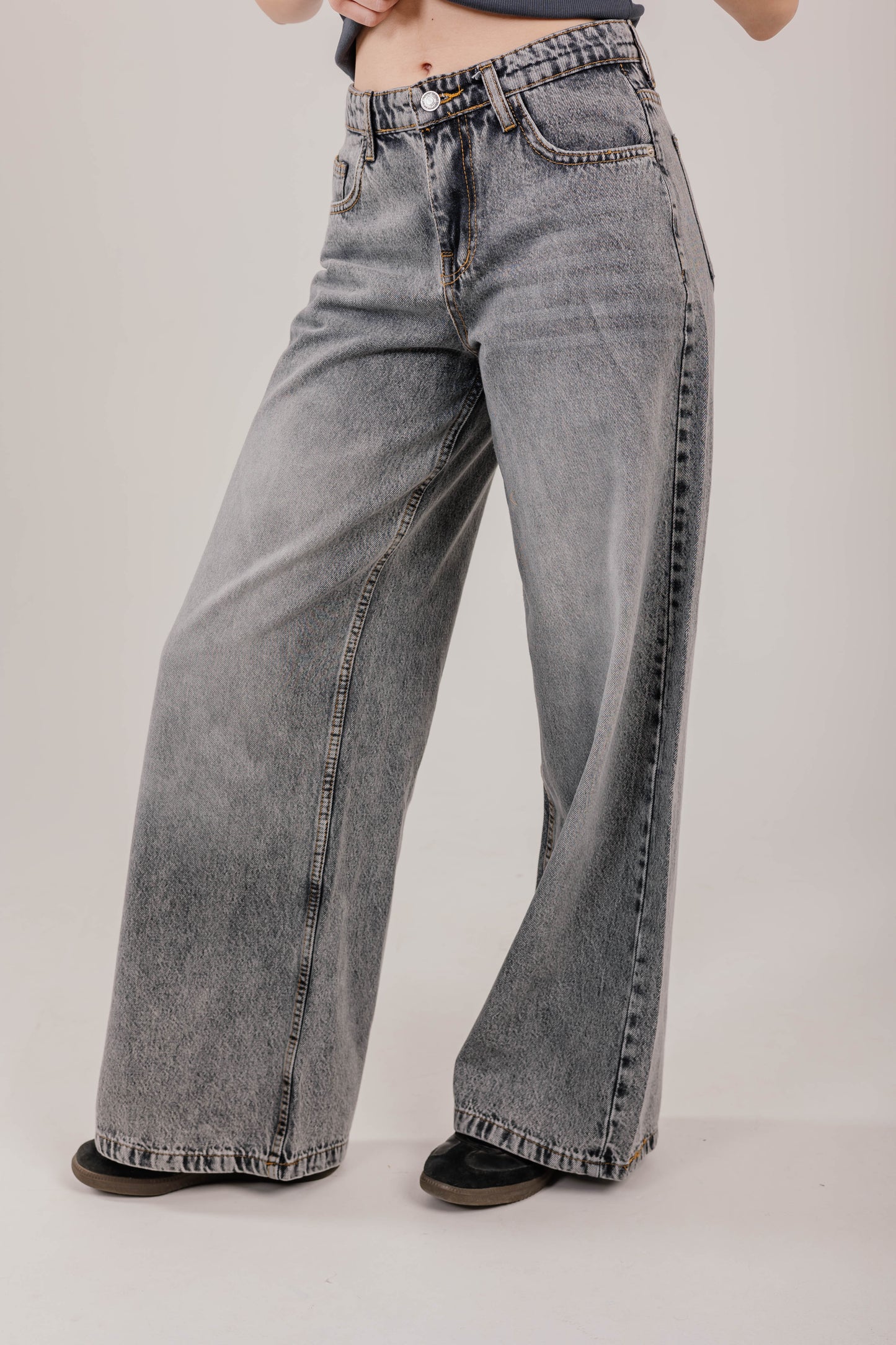 Wide-Leg Denim Grey