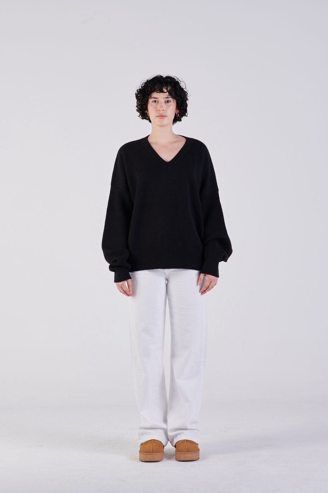 Soft knit V-neck jumper Black