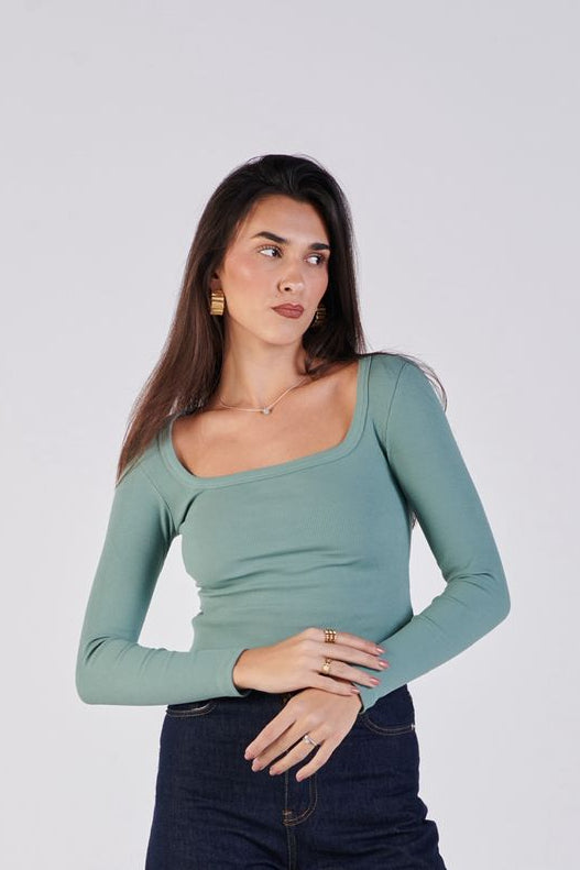 Scoop neck ribbed top