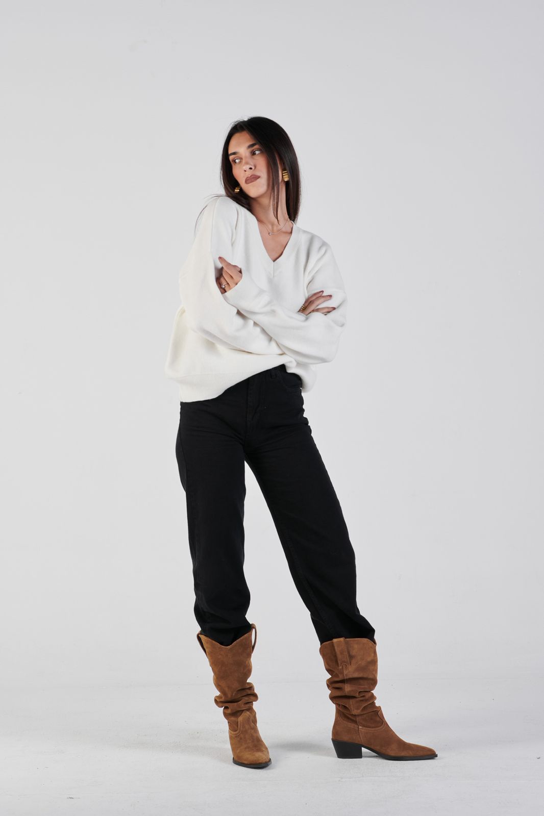 Soft knit V-neck jumper Off white